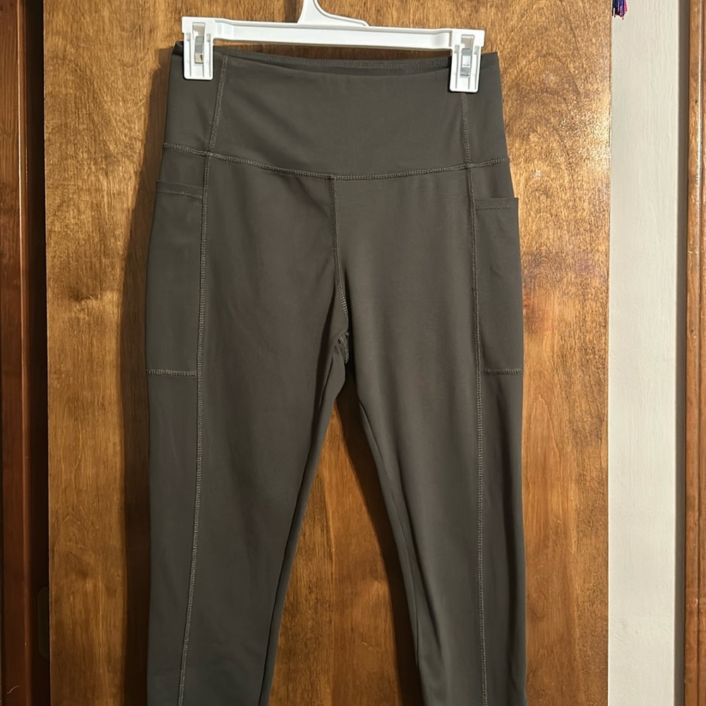 Green Danskin High waisted Women’s Leggings